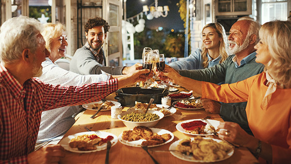 budget holiday spending