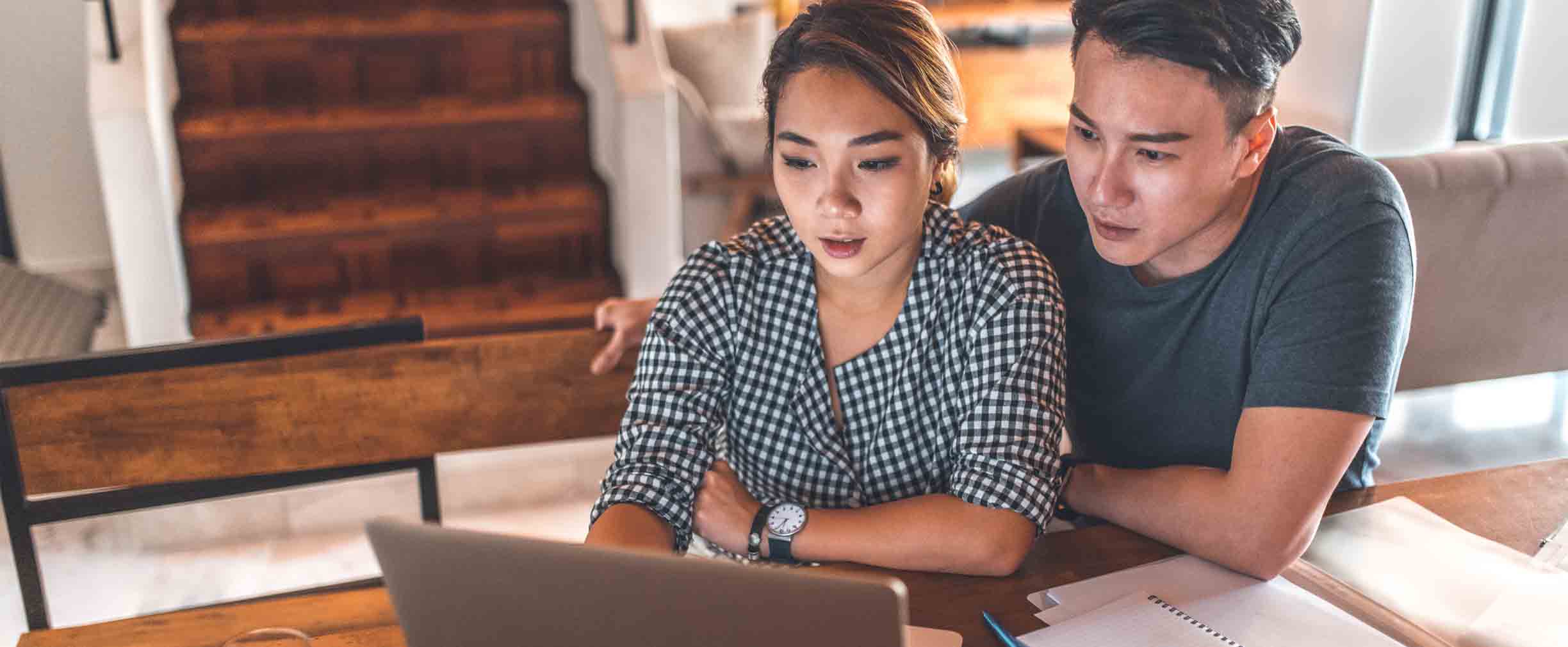 couple discussing finances